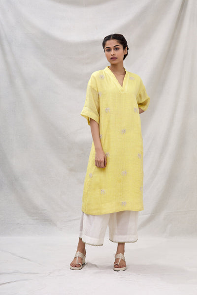 ELEPHANT BUTI KURTA W V NECK BUTTER Fashion MYOHO