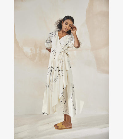 Eyes On Me Fashion Khara Kapas
