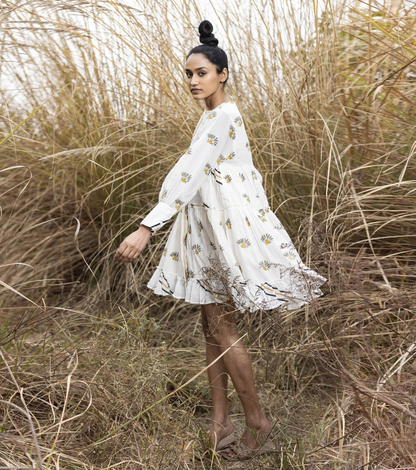 Field of Daisies Fashion Khara Kapas