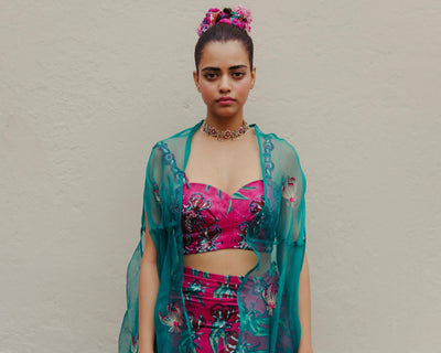 Gajner Silk Set With Cape Fashion JodiLife