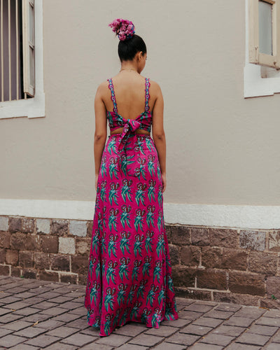 Gajner Silk Set With Cape Fashion JodiLife