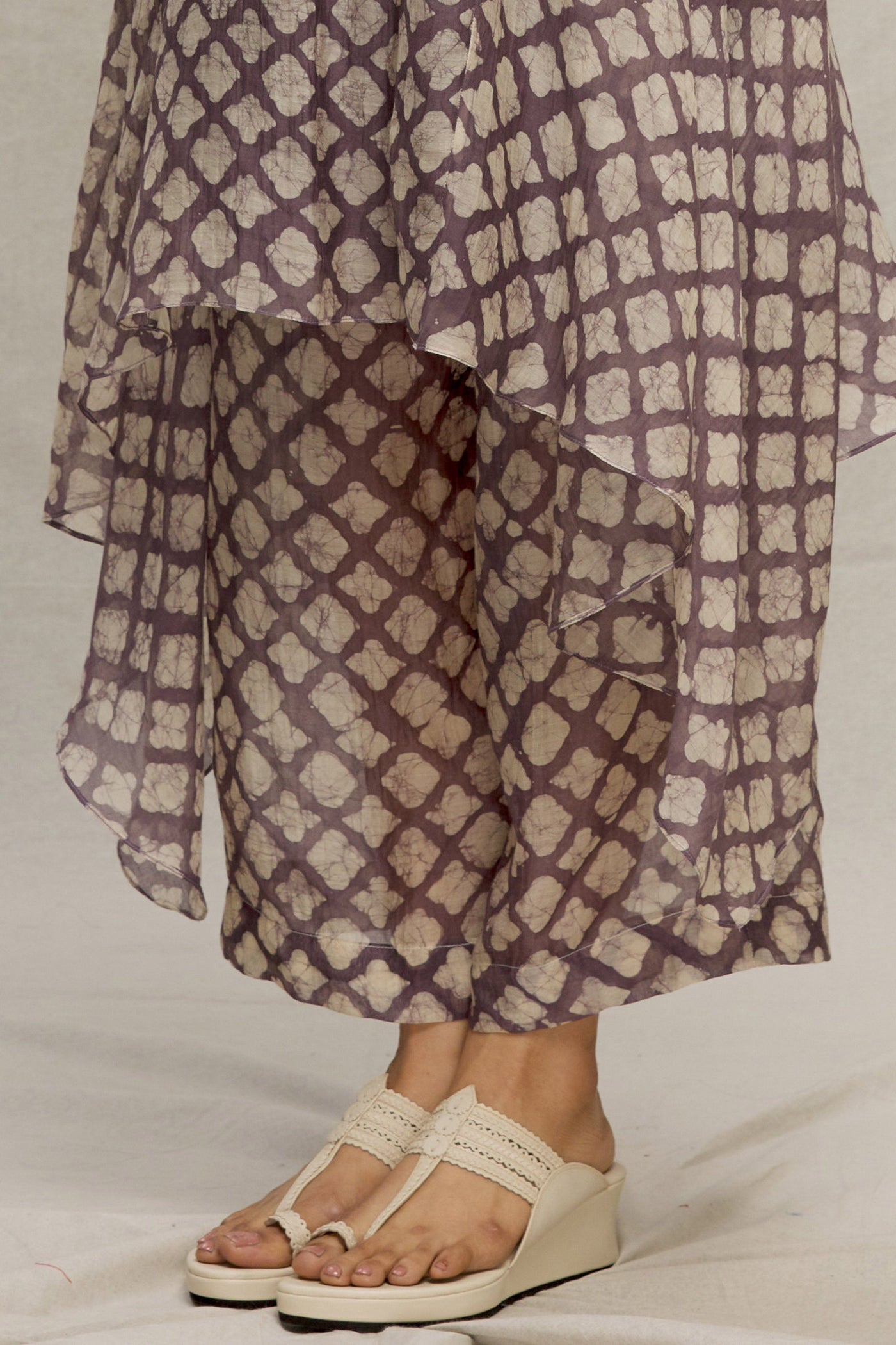 GREY THREAD EMBROIDERED KURTA SET Fashion MYOHO 