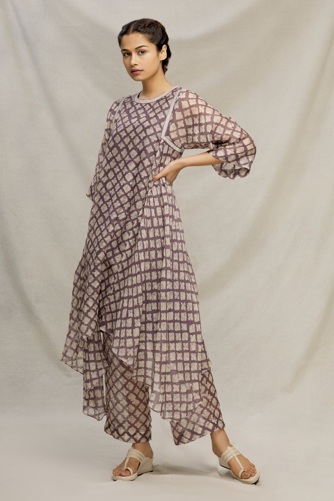 GREY THREAD EMBROIDERED KURTA SET Fashion MYOHO 