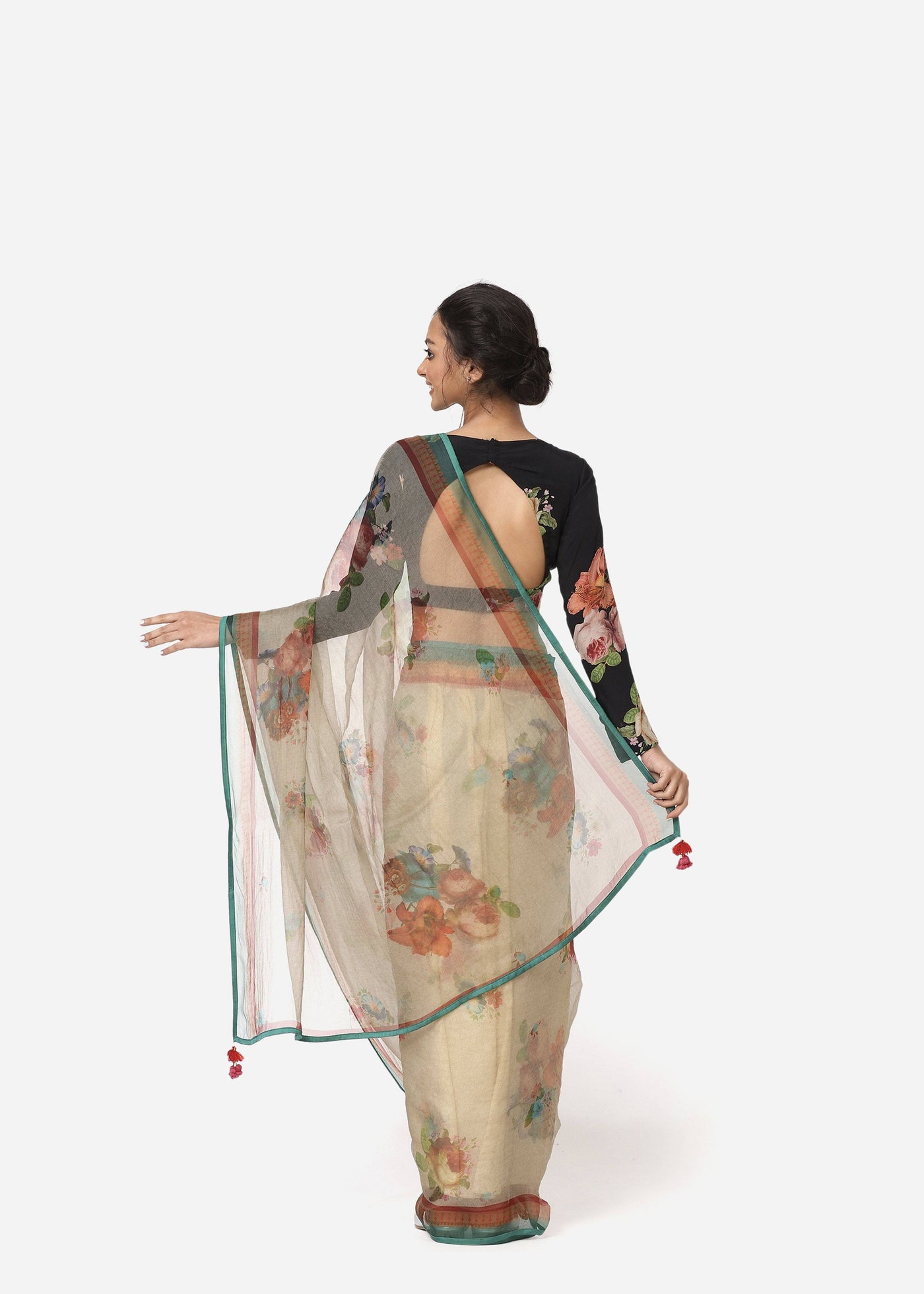 Guldasta Saree Fashion Yam