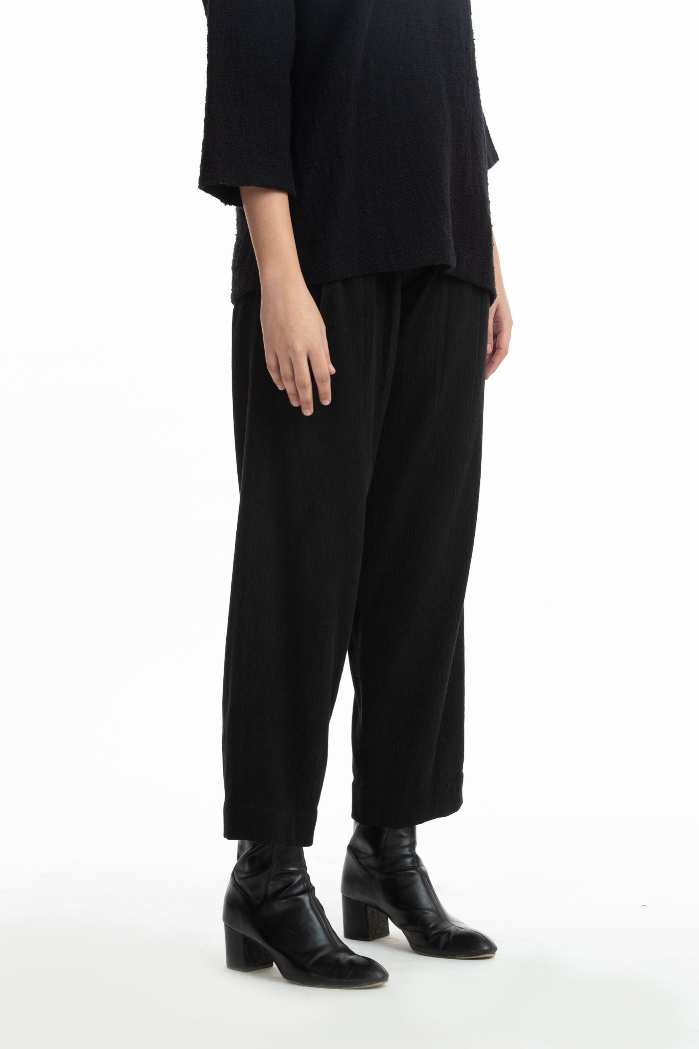Handwoven Balck Pintuck Panelled Trousers Fashion Akaaro