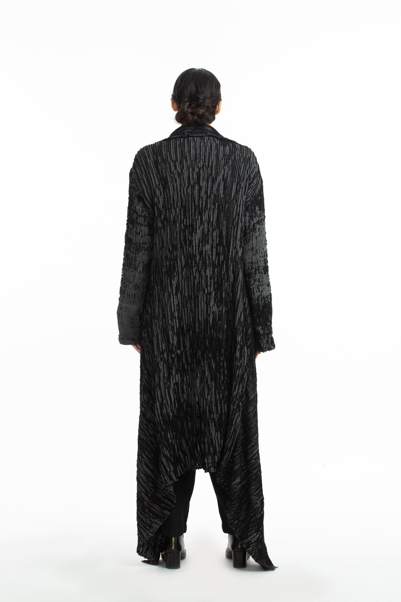 Handwoven Black Grey Merino Wool Long Coat Fashion Akaaro