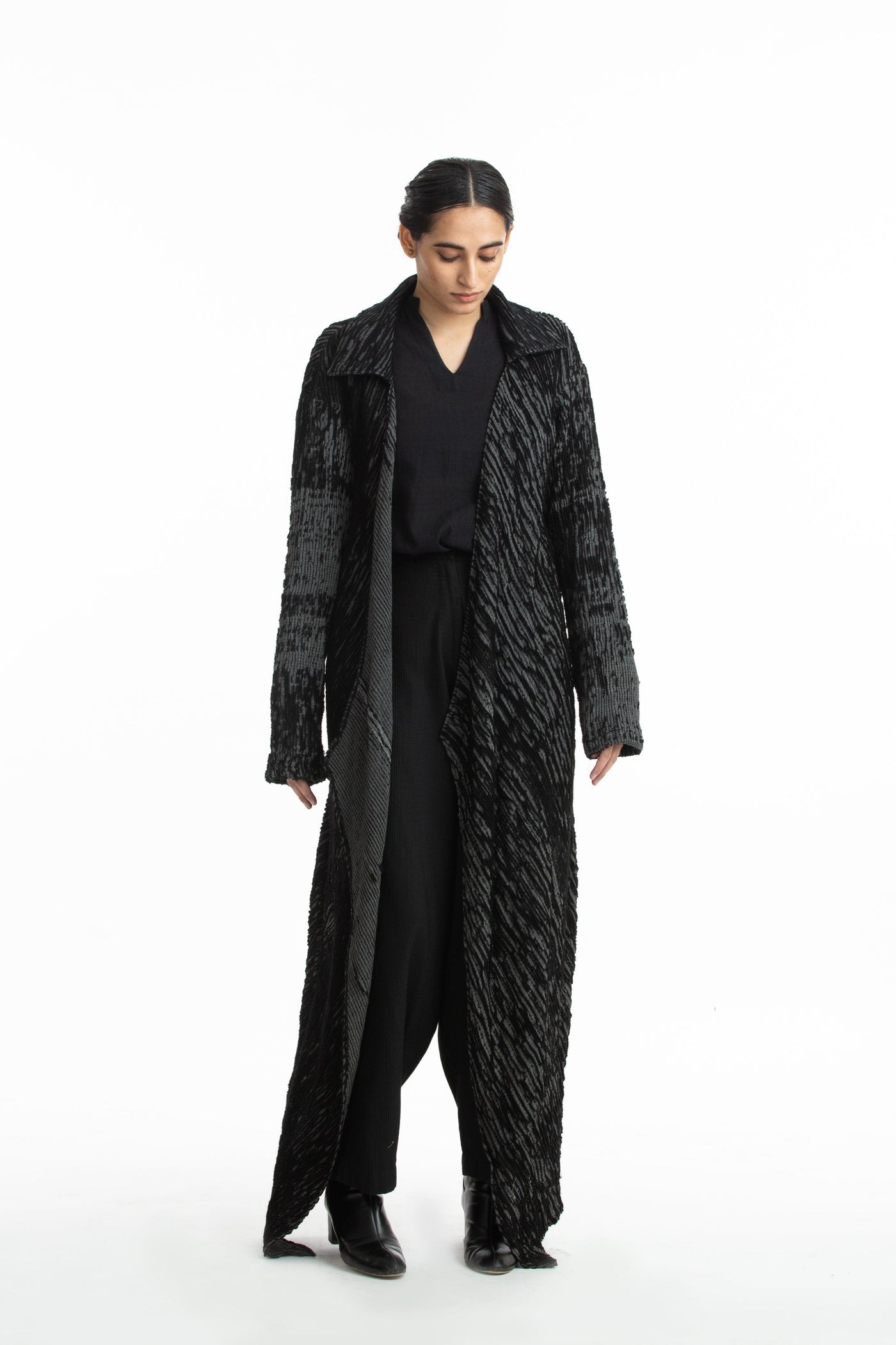 Handwoven Black Grey Merino Wool Long Coat Fashion Akaaro