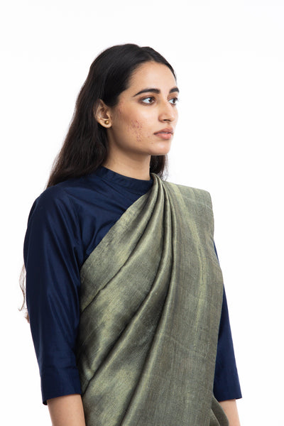 Handwoven Gold Crack Metallic Saree Fashion Akaaro