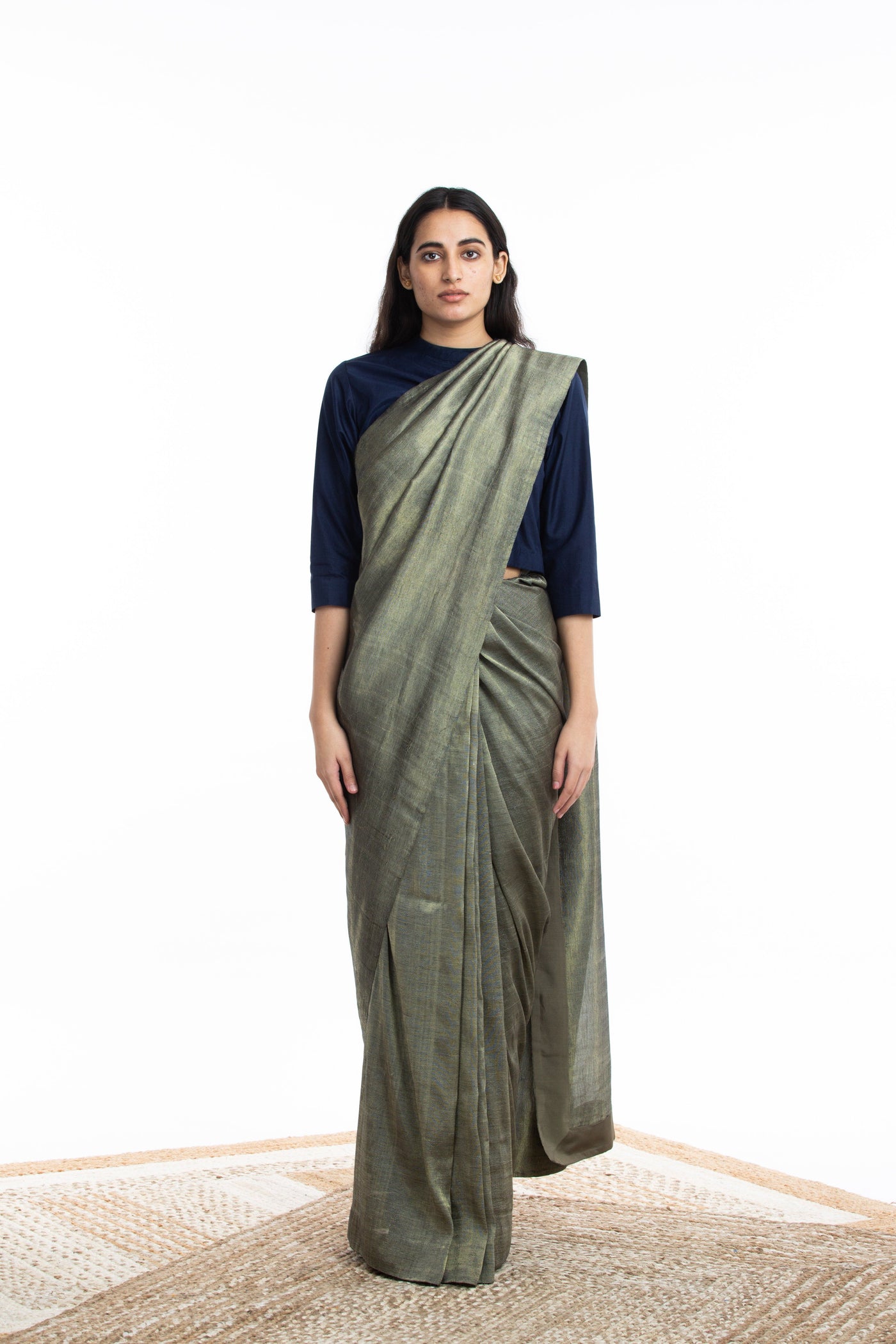 Handwoven Gold Crack Metallic Saree Fashion Akaaro