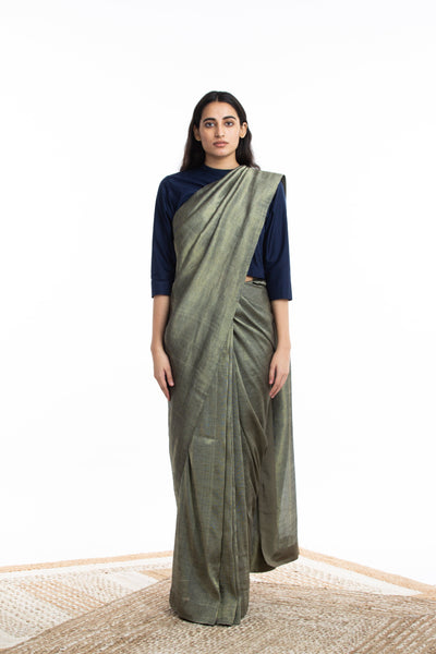 Handwoven Gold Crack Metallic Saree Fashion Akaaro