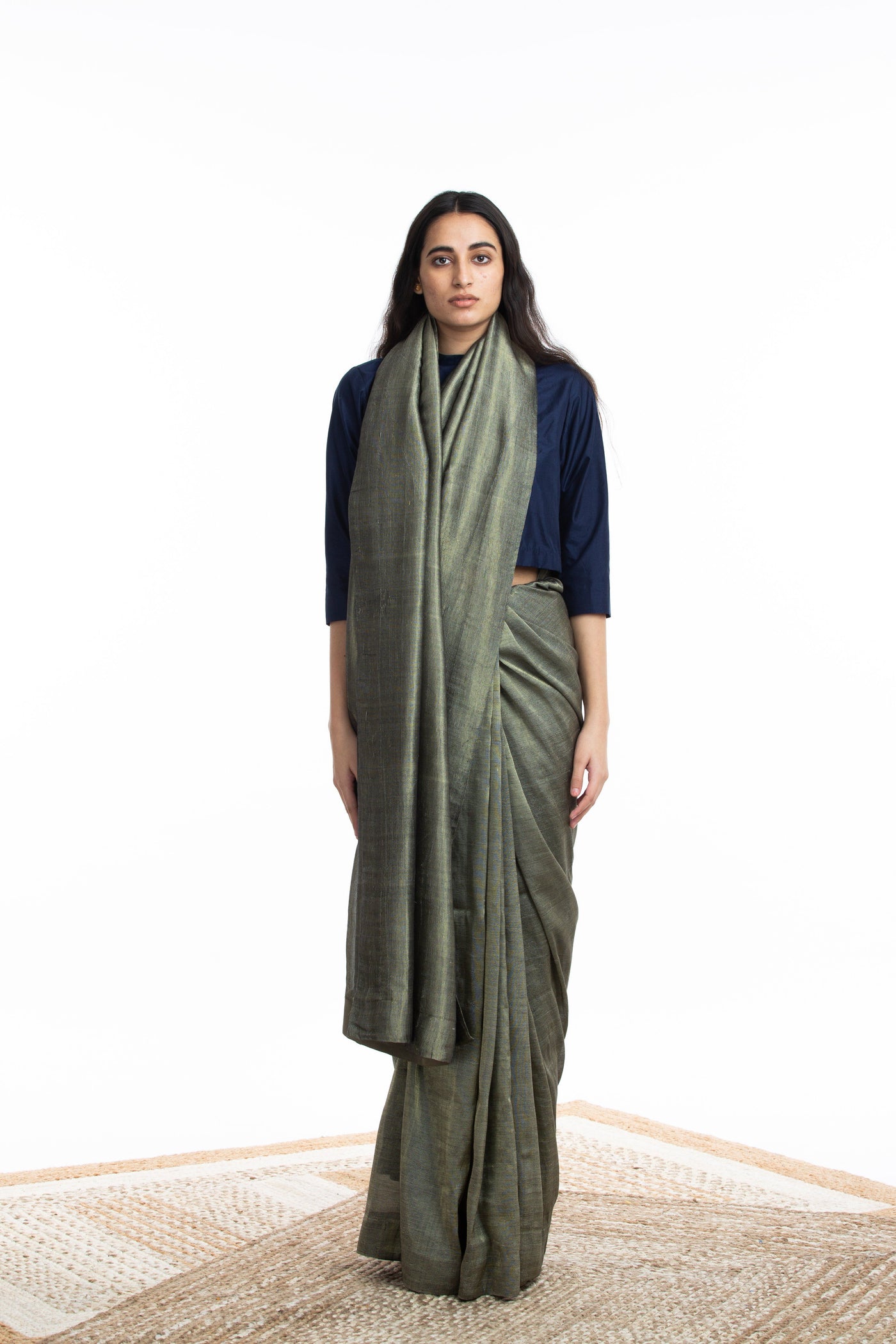 Handwoven Gold Crack Metallic Saree Fashion Akaaro