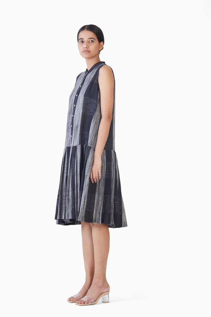 Handwoven Ikat Sleeveless Bottom Pleated Dress Fashion Akaaro