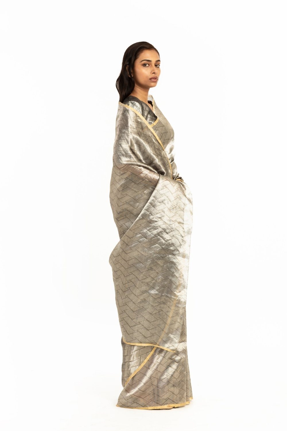 Handwoven Liquid Molten Silver Rectangle Textured Saree Fashion Akaaro