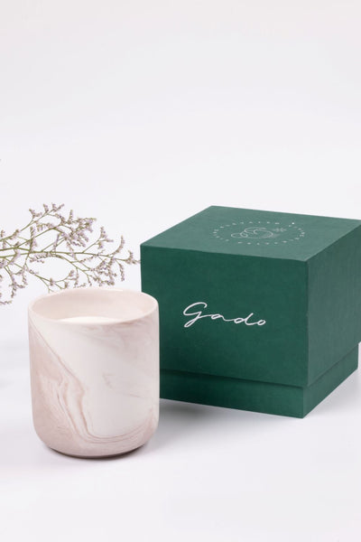 Izna Candle- Spiced Cedar & Musk Home Gado Living