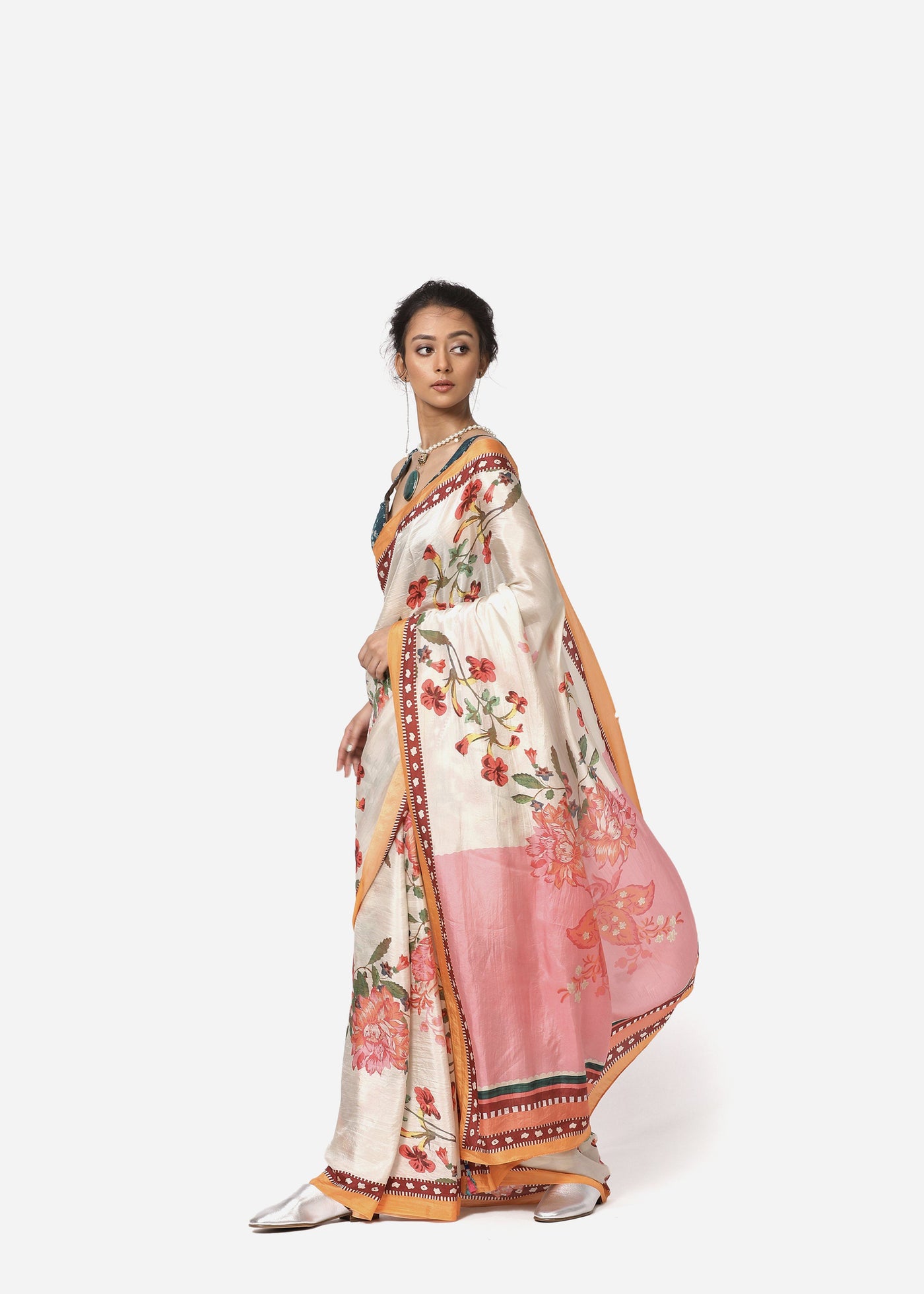 Lata Saree Fashion Yam 