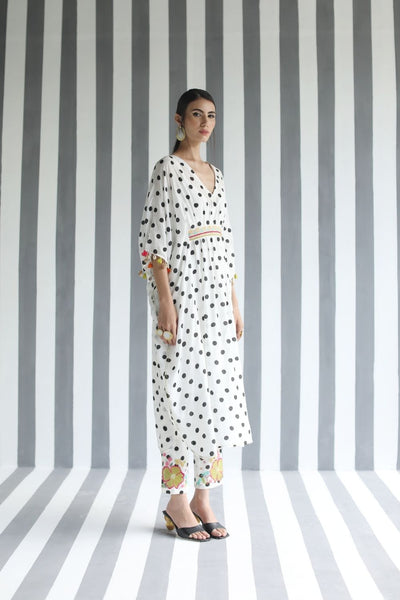 LOVE TO DOT BACK BOW TIE KAFTAN SET Fashion Rajiramniq