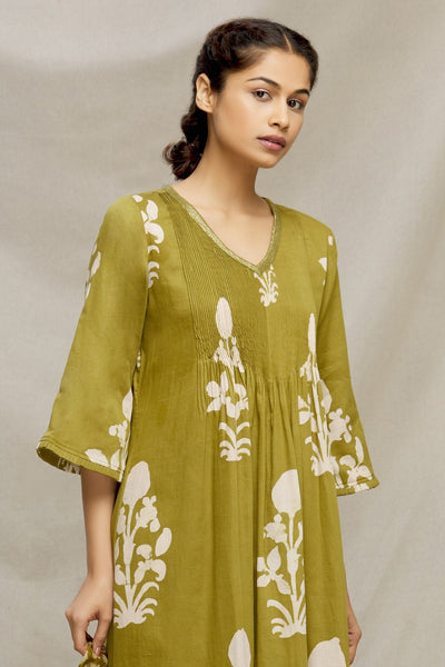 MEHENDI GREEN EMBROIDERED KURTA SET Fashion MYOHO 