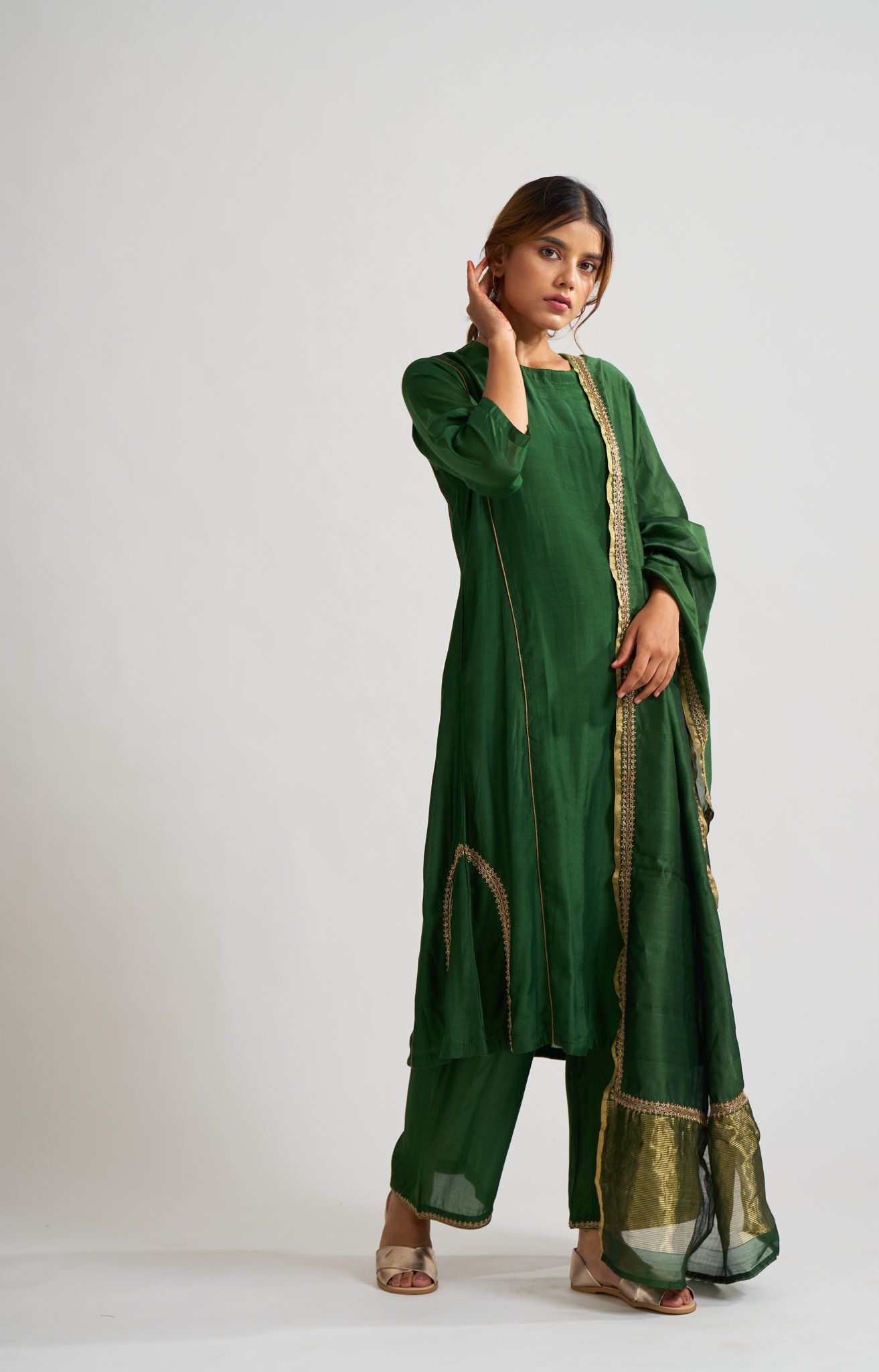 Mridini Emerald Green Kurta Set Fashion DOT 