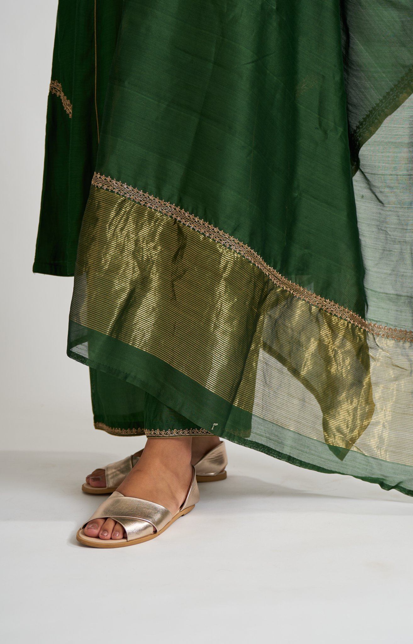 Mridini Emerald Green Kurta Set Fashion DOT