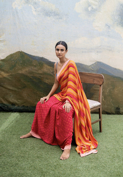 NILOFER SAREE Fashion YAM