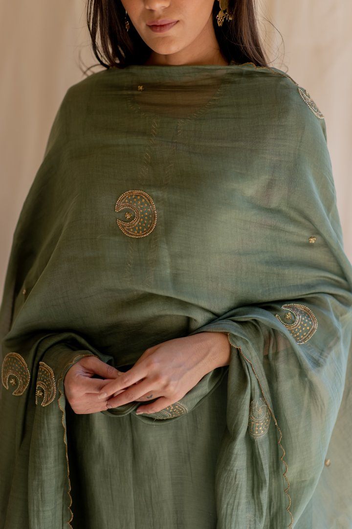 Olive Chaand Odhani Fashion Nirjara