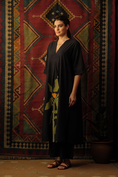 Plantain Leaf Appliqué Embroidered Kaftan Black Fashion Mallika Mathur