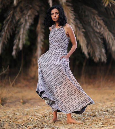 QUEEN OF THE NIGHT Fashion Khara Kapas