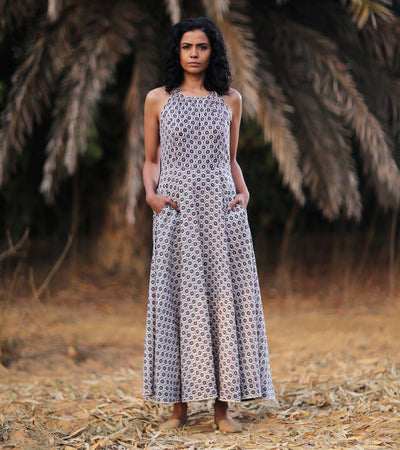 QUEEN OF THE NIGHT Fashion Khara Kapas