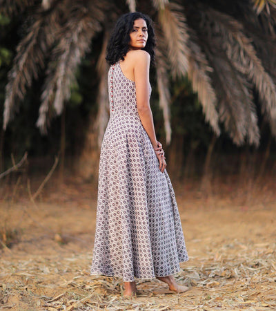 QUEEN OF THE NIGHT Fashion Khara Kapas