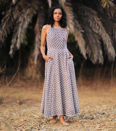 QUEEN OF THE NIGHT Fashion Khara Kapas