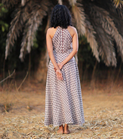 QUEEN OF THE NIGHT Fashion Khara Kapas