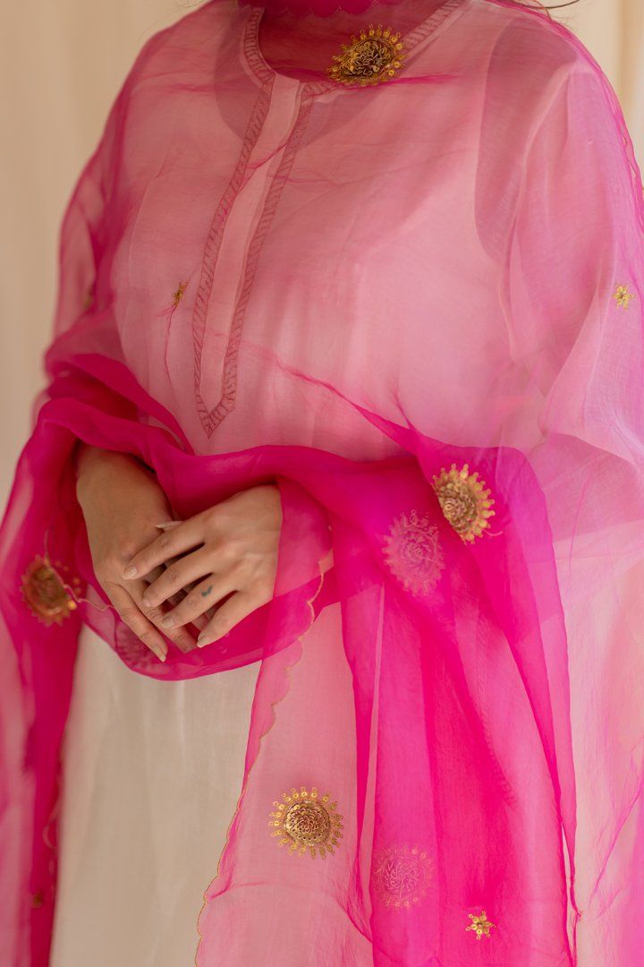 Rani Pink Panch Pankhiya Odhani Fashion Nirjara