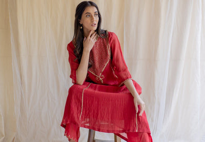 Red Fridaus Abho and Izaar Fashion Nirjara