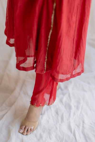 Red Fridaus Abho and Izaar Fashion Nirjara