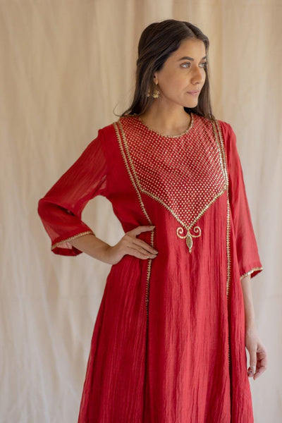 Red Fridaus Abho and Izaar Fashion Nirjara