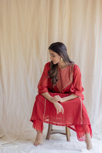 Red Fridaus Abho and Izaar Fashion Nirjara