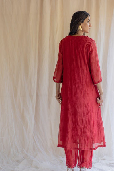 Red Fridaus Abho and Izaar Fashion Nirjara