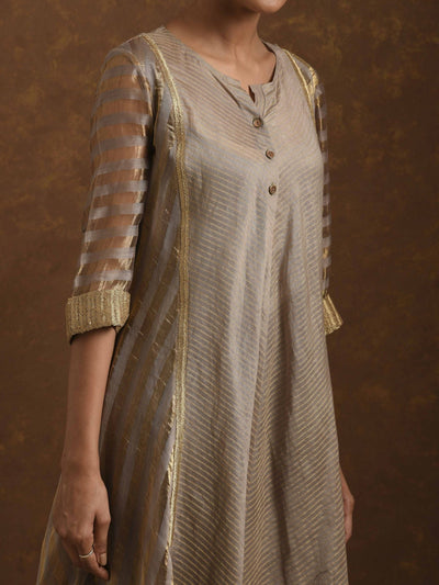 Shagufta Grey and Gold Dress Fashion Priti Prashant 