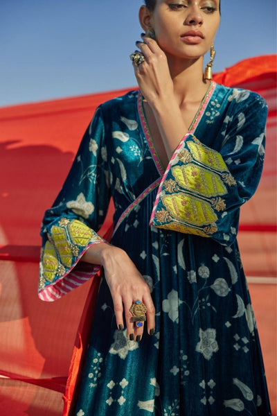 TEAL BLUE PRINTED BELL SLEEVE SILK VELVET KURTA SET Fashion Rajiramniq