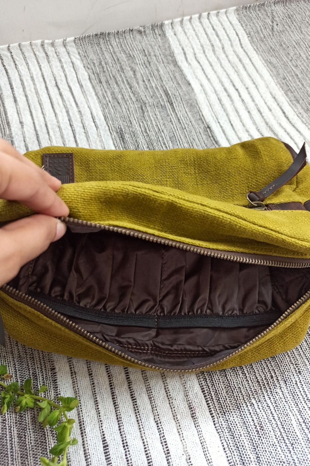 The Burlap Toiletries Pouch Apparel & Accessories The Burlap People 