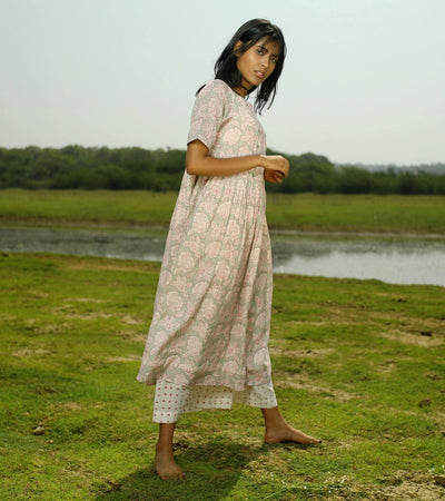 THE MIGRANT Fashion Khara Kapas