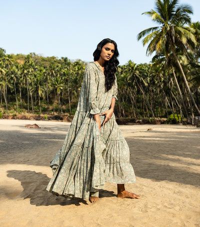 Tropical hail Fashion Khara Kapas