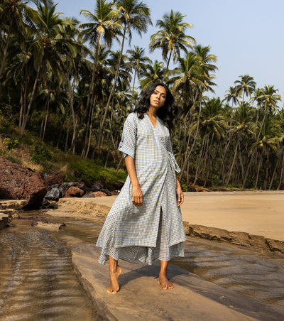 Walk barefoot Fashion Khara Kapas