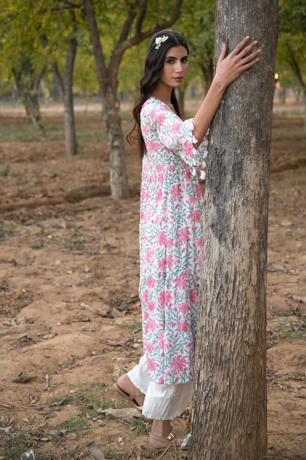 white gardenia tier set Fashion Marche