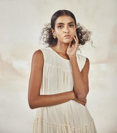 White Lily Bouque Fashion Khara Kapas