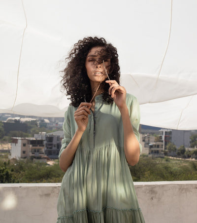 Wind in the City Fashion Khara Kapas