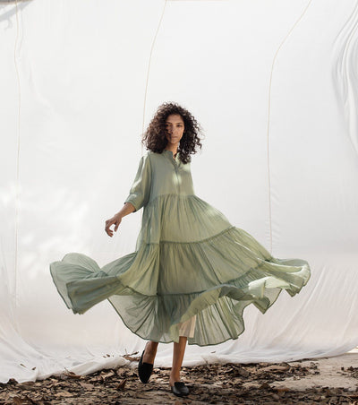 Wind in the City Fashion Khara Kapas