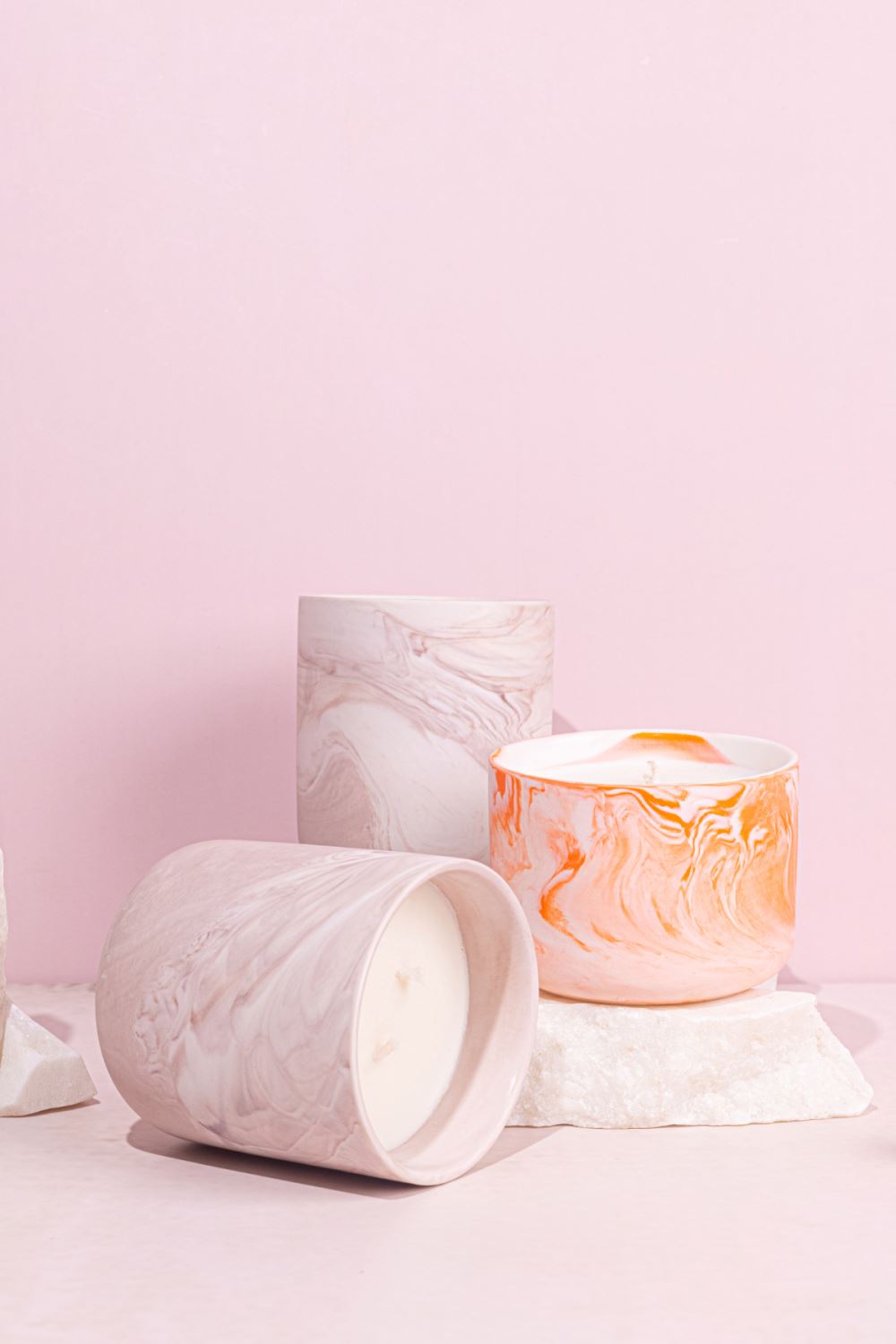 Zain Candle- Oak & Vanilla Home Gado Living