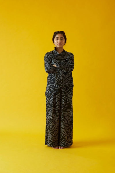 ZEBRA NEGATIVE Fashion Yam XS Shirt-Pant Set